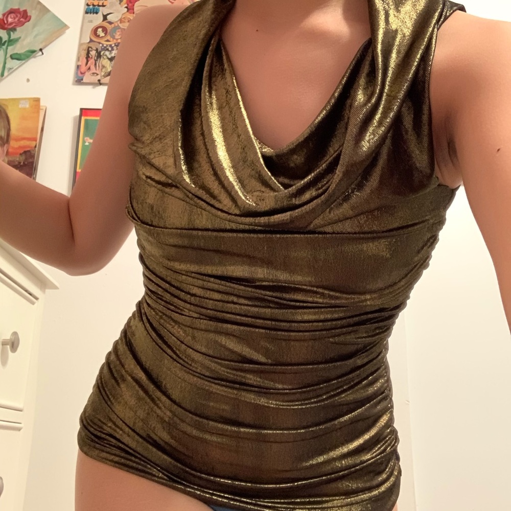 SOLD ON DEPOP Express sparkly top